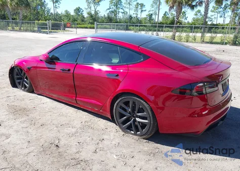 2023 Tesla Model S Dual Motor All-Wheel Drive/Standard Range z USA, uszkodzony, nr VIN 5YJSA1E54PF513070